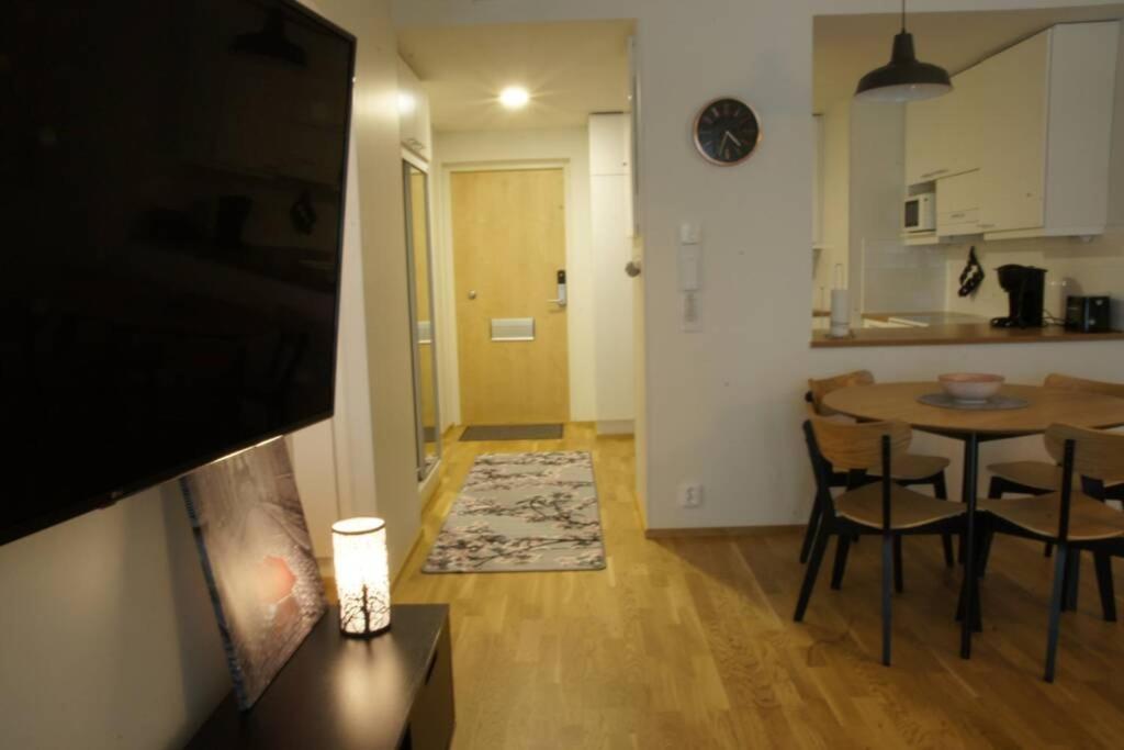 Keskustan Kaksio 45 M2 Autopaikalla, Rautatienkatu 19, 9 Krs Apartment เอาลู ภายนอก รูปภาพ